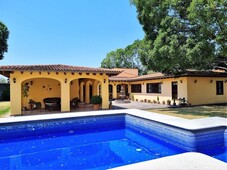 hermosa casa en venta en zona exclusiva vista hermosa encuernavaca - 5 habitaciones - 6 baños - 735 m2