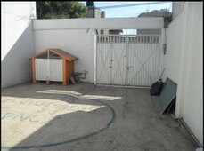 se vende amplia casa - 6 baños - 235 m2