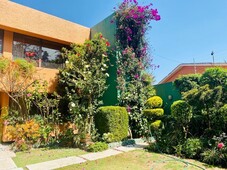 se vende casa con terraza y jardín en fraccionamiento cerrado en tecamachalco