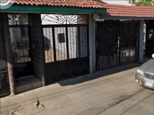 Casa En Historiadores, Guadalajara, 3 Habitaciones