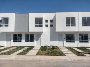 Casa en venta Fraccionamiento Senderos, Mz 008, Ojo De Agua, Estado De México, México