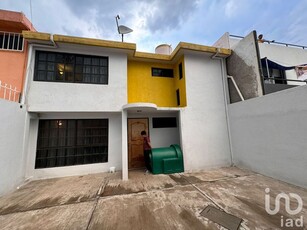 Casa en venta Calle Sierra Nevada, Parque Residencial Coacalco, San Francisco Coacalco, Coacalco De Berriozábal, México, 55720, Mex