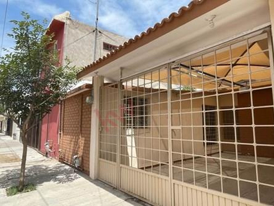 Casa En Renta De Una Planta Colonia La Fuente, Torreón, Coahuila
