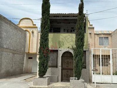Casa En Venta De Dos Plantas, Rincón Del Pedregal, Torreón, Coahuila