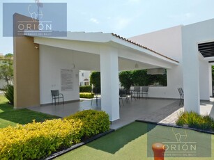 Doomos. Casa renta condominio Villa Toledo El Refugio Queretaro