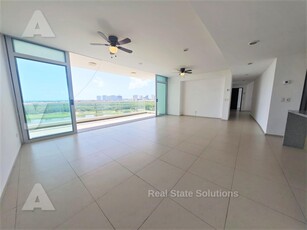 Doomos. Departamento en Venta/Renta, 3 Recámaras, Nivel 6, Av. Bonampak, Puerto Cancún