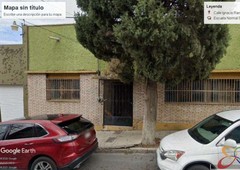 Zona Centro Casa en Venta antigua con bodega en parte trasera en Chihuahua
