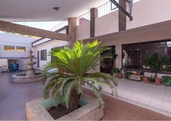 Excelente casa en venta ubicada en Torreon Jardin, Equipadisima. Una casa perfecta para reuniones con familia y amigos.