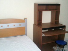 Doomos. Rento habitación para estudiante (mujer solamente)