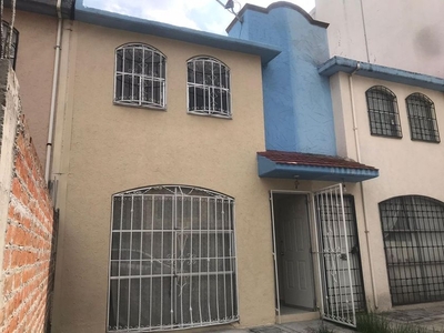 Casa en venta Circuito Hacienda De Coacalco, Los Sauces Iv, Toluca, México, 50210, Mex