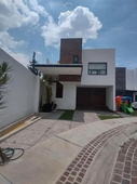 Doomos. CASA EN RENTA PUNTA ARENA CELAYA GTO