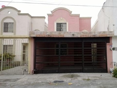 Casa en Colonia Valle de las Palmas, Apodaca, N.L.