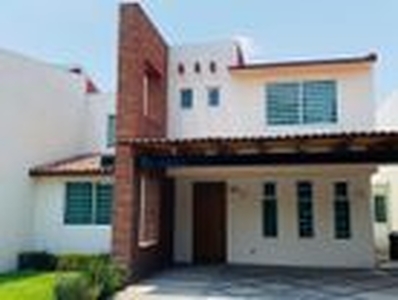 Casa en condominio en renta San Jerónimo Chicahualco, Metepec