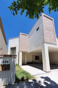 Casas en venta - 296m2 - 4 recámaras - Saltillo - $3,690,000