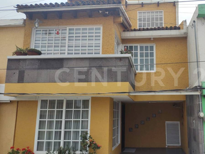 Casa En Fraccionamiento En Venta Buenavista