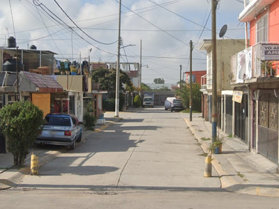 ¿ Interesado En Invertir En Remate Bancario? Excelentes Oportunidades Para Crecer Tu Patrimonio. Casa Adjudicada En Calle Álamo, Fresno 2000, Teoloyucan Estado De México