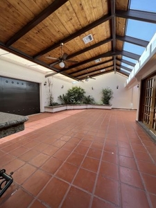 Casa en esquina de 1 planta en venta en colonia Pitic