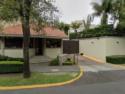 CASA EN VENTA EN BOSQUES DE LAS LOMAS