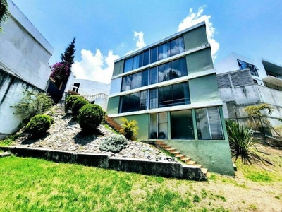 Casa en venta en calle cerrada en Bosques de la Herradura