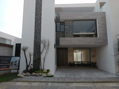 Casa en Venta en Lomas de Angelopolis 3 Parque Mediterráneo.