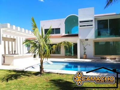 CASA EN VENTA EN LOMAS DE COCOYOC OLC-249 (CUATRO RECÁMARAS)