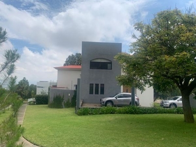 HERMOSA CASA EN VENTA EN FRACC. EL PALOMAR