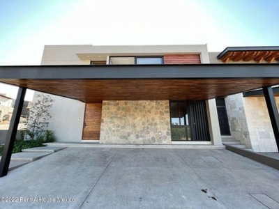 Preciosa Casa en Altozano a la Venta JCE 22-4980
