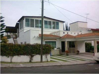 Bella casa en renta en Lomas de Cocoyoc