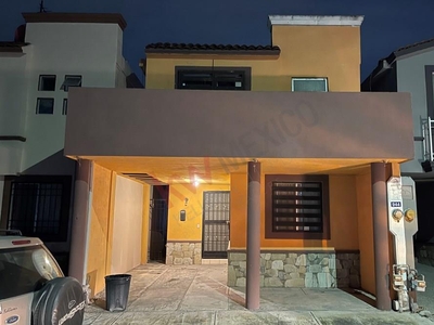 Renta Tu Nuevo Hogar: Casa en Valle de los Nogales, Apodaca - Recamara en planta baja