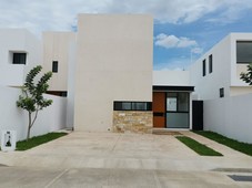 Doomos. Casa de 1 Planta en Venta, Privada a min de plaza Altabrisa,Cholul,Mérida,Yucatán