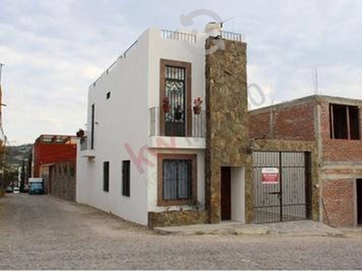 Casa en Venta, Colonia Santa Teresita en San