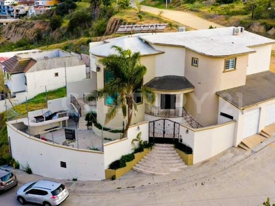 CASA EN VENTA EN LADERAS DE MONTERREY, TIJUANA, BAJA CALIFORNIA.