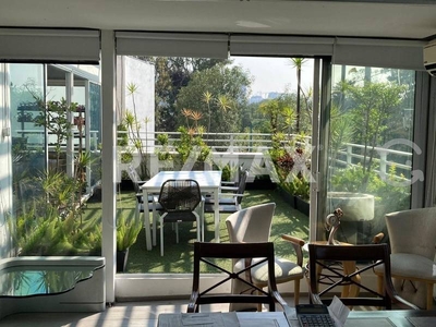 Oficina con Terraza en Edificio Remodelado