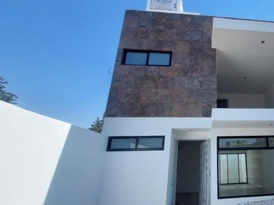 Casa en venta con tres habitaciones en Miraflores, Tlaxcala.