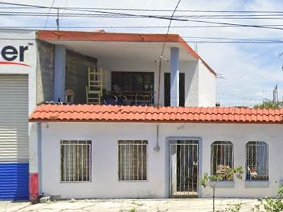 Doomos. Casa en Arboledas de San Miguel GUADALUPE NUEVO LEON EN REMATE SA
