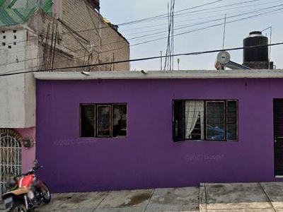 Doomos. Venta Casa 2 Habitaciones 1 Baño de Remate en San Nicolas Tlalpan CDMX