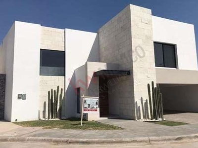 Venta De Casa Residencial, En Las Villas Del Cardenchal, Torreón, Coahuila