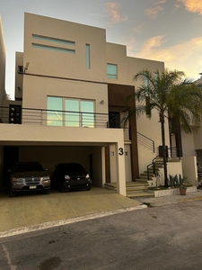 Doomos. Casa en Renta Colinas de San Jerónimo, Monterrey, Nuevo León