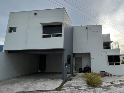 Doomos. Casa en VENTA, Pedregal la silla Privada del acueducto, Monterrey NL