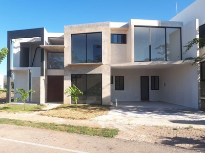 Doomos. Casa en Venta/Renta en Punta Lago, Temozón Norte