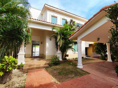 Oportunidad Casa En Venta Playa Del Carmen, Res. Playa Magn