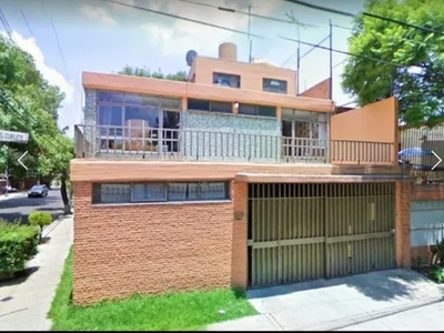 Venta De Casa En Remate Con Vías De Acceso A En Coyoacán. Ciudad De México