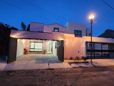 Casa en renta amueblada en Nogueras, Comala, Colima