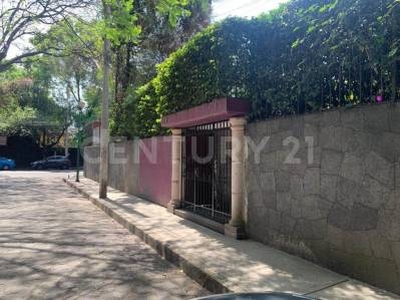 Casa en Venta en Del Carmen, Coyoacán. RCV-529