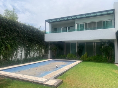 Residencia En Venta En Juriquilla - Nr 23-5520