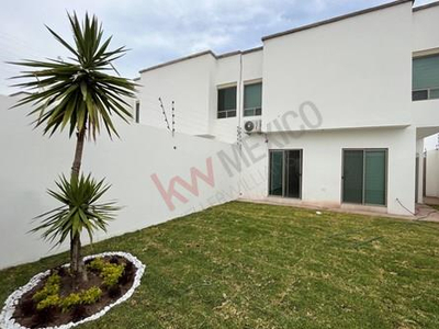 Townhouse A Estrenar Equipado En Renta