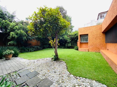 Venta Casa De Una Planta En Calle Cerrada En La Colonia Flor