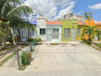 Casa En Remate Bancario En C. Sexta Priv. La Higuera Cancún, Q.r-ngc4