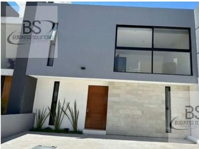 Doomos. AV/ CASA RENTA O VENTA CONDOMINIO ZENIT ALTOS JURIQUILLA QUERETARO