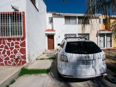 Doomos. Casa en Renta en Coto Guadalupe N